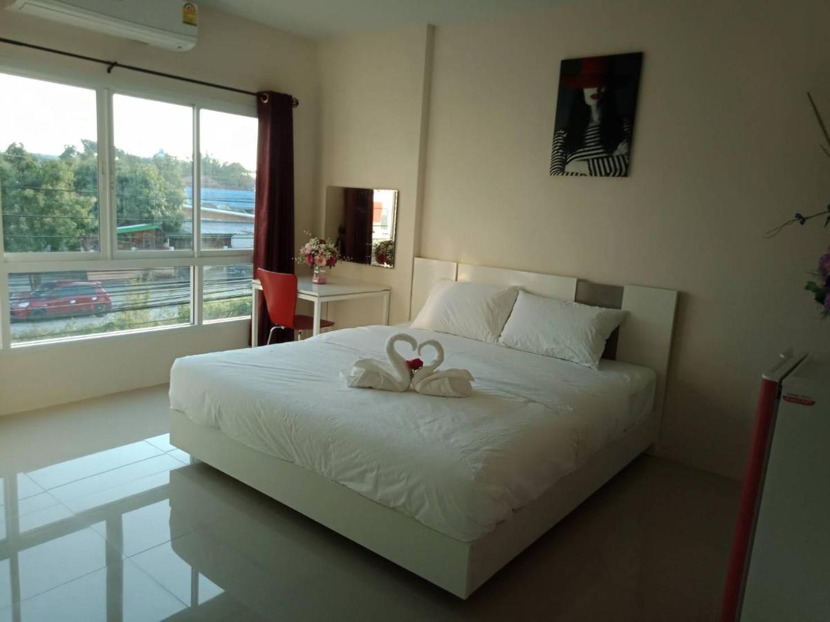 เคทู เกสเฮาส์ Hotell Chonburi Eksteriør bilde